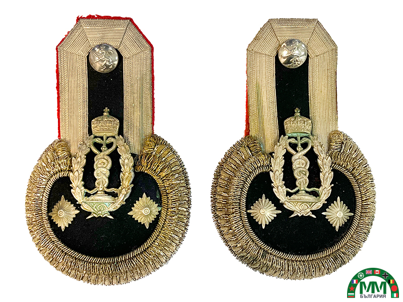 Epaulettes българскиs médecin lieutenant