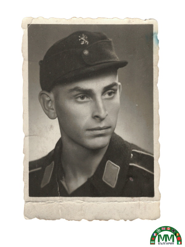 Снимка portrait de soldat division blindée български