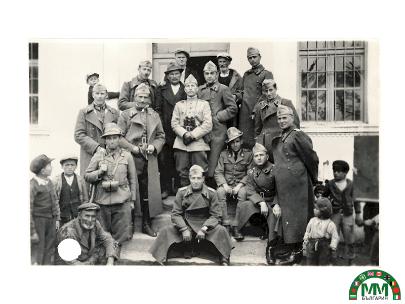 Снимка officiers infanterie царски български avec italiens