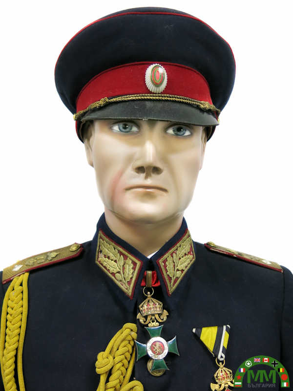 Пълна униформа général български