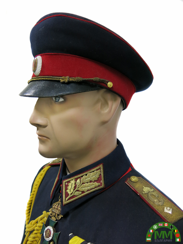 Пълна униформа général български
