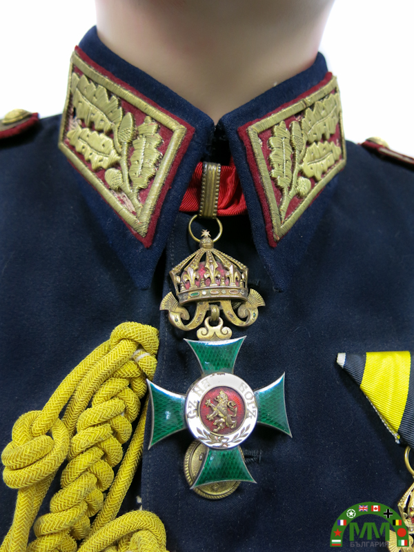 Пълна униформа général български