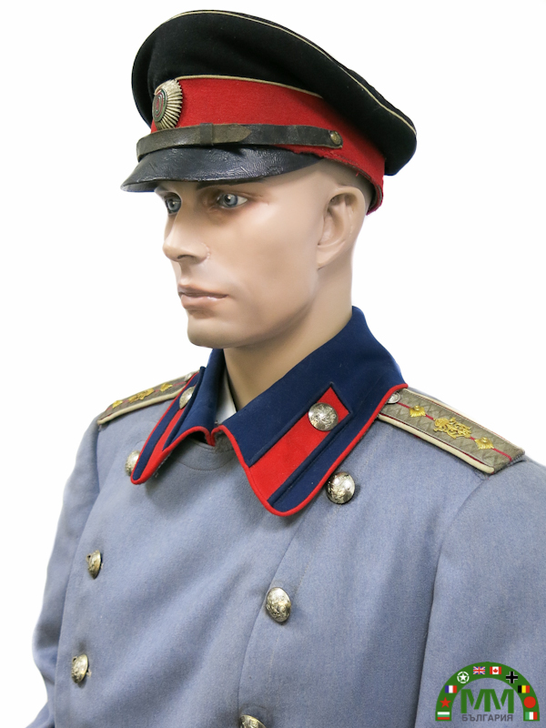 Пълна униформа български