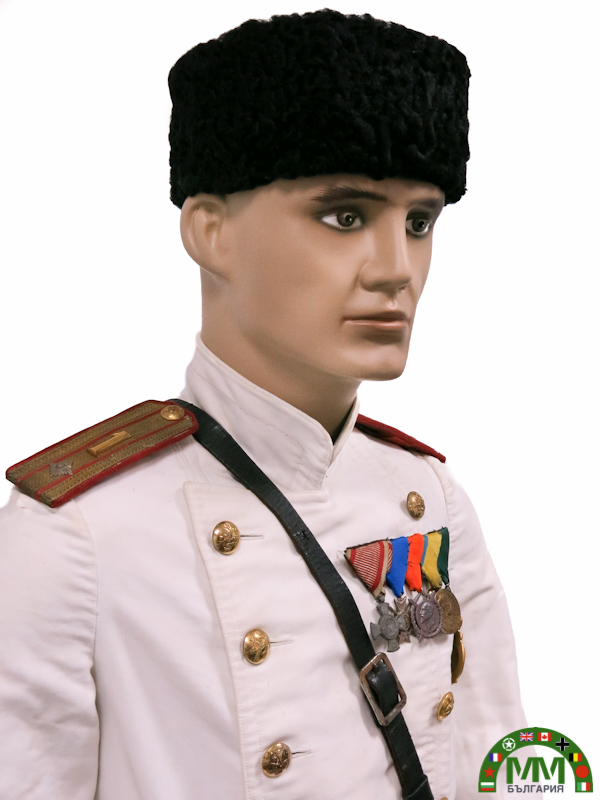 Пълна униформа български