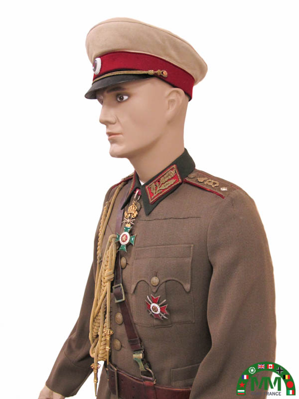 Пълна униформа български général