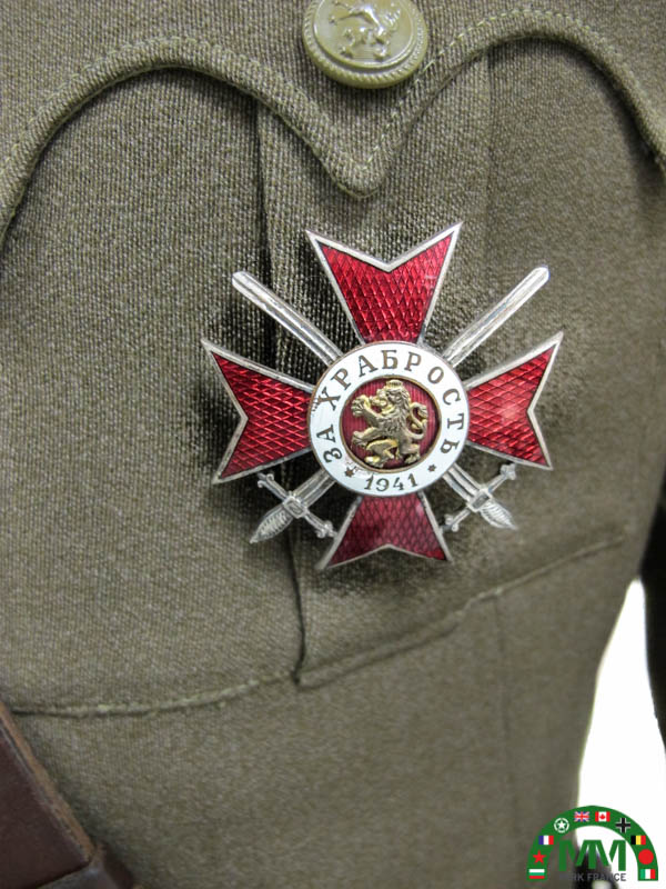 Пълна униформа български général