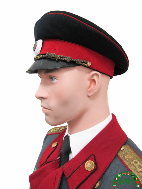 Пълна униформа български général