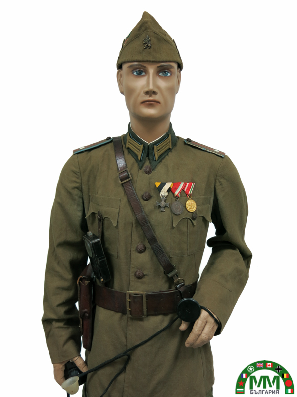 Пълна униформа DCA български