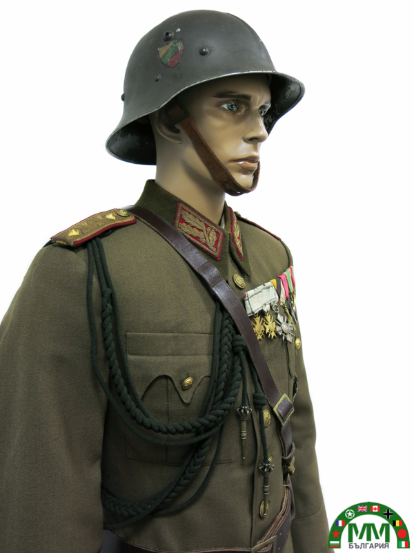 Пълна униформа général български