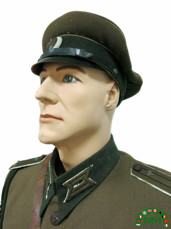 Пълна униформа български colonel service du travail