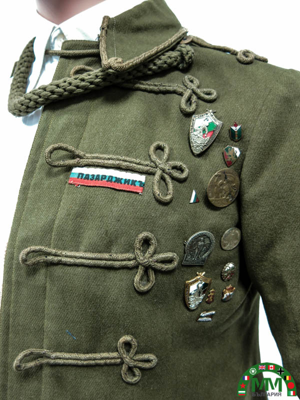 Пълна униформа Younak български